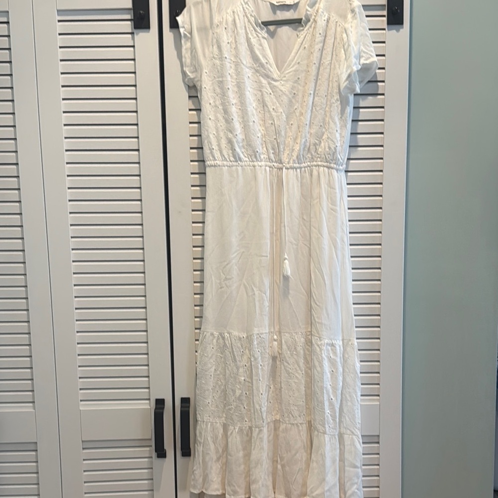 Cream Flutter Sleeve V-Neck Maxi Sundress